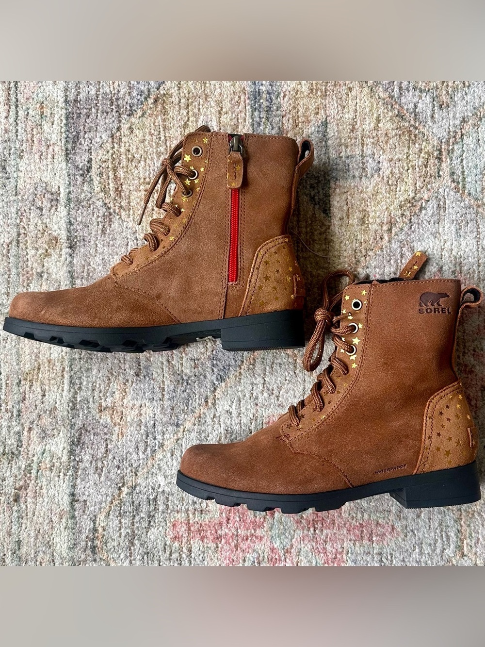 Girl’s Waterproof Sorel Leather Boots - Picture 1 of 9